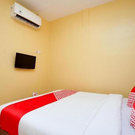 OYO 2656 Az Zahra Residence Syariah Surabaya Exterior foto