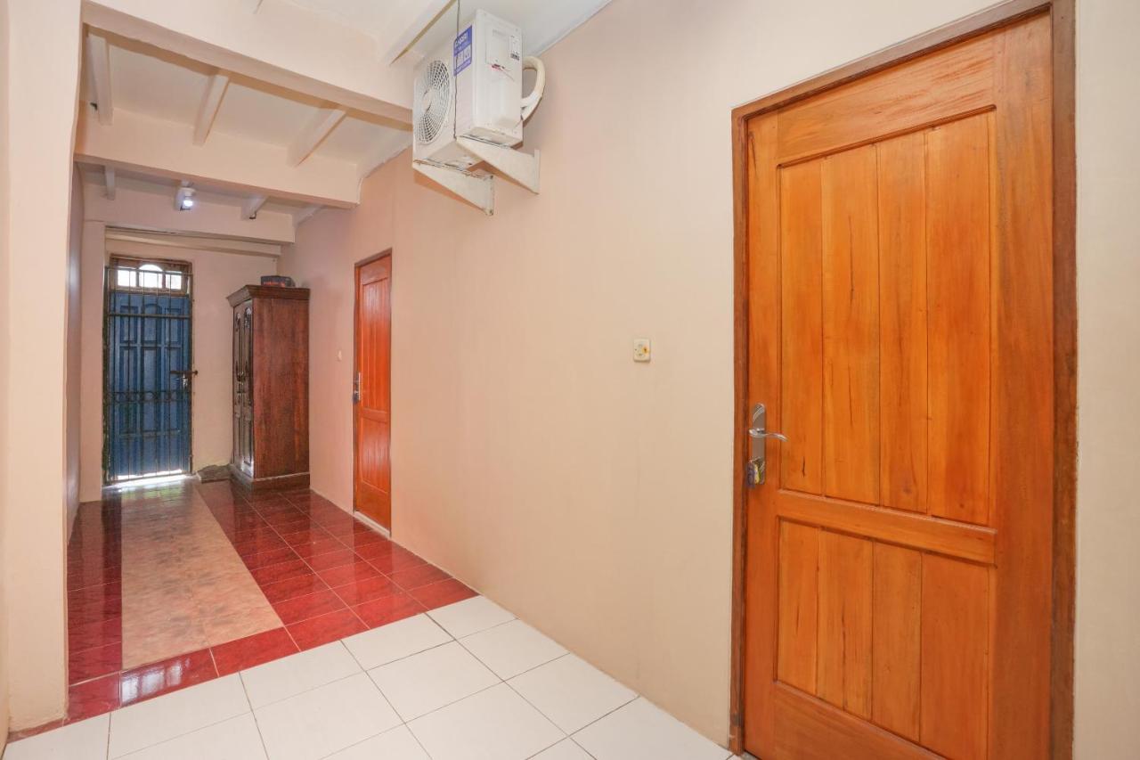 OYO 2656 Az Zahra Residence Syariah Surabaya Exterior foto